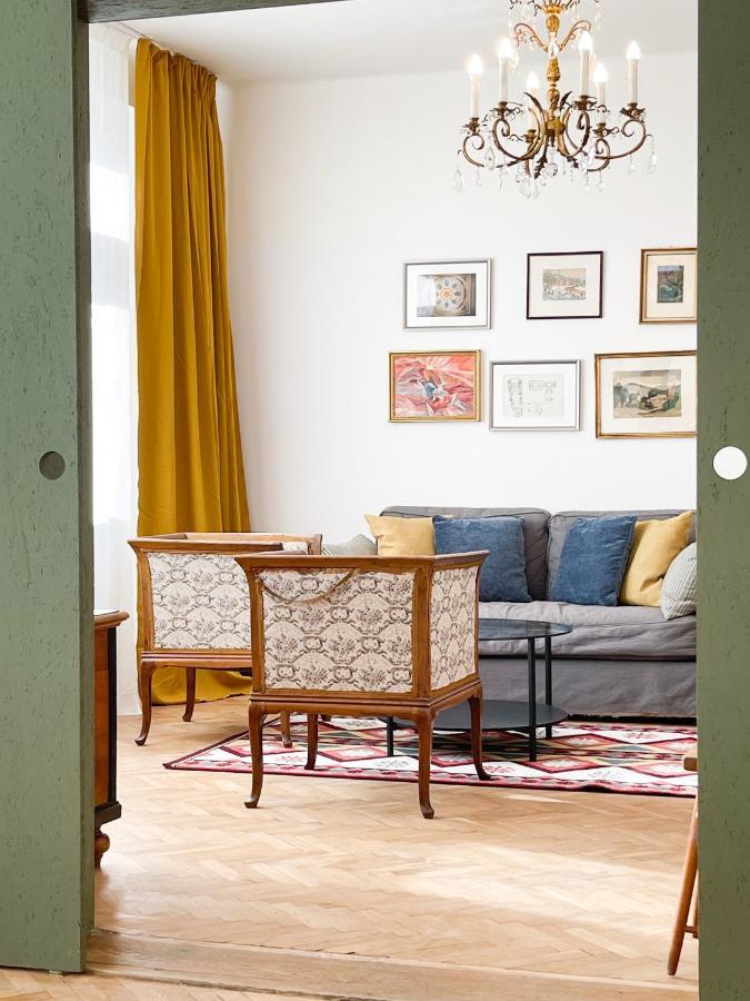 Turnkey I Vintage Terrace Apartment براغ المظهر الخارجي الصورة