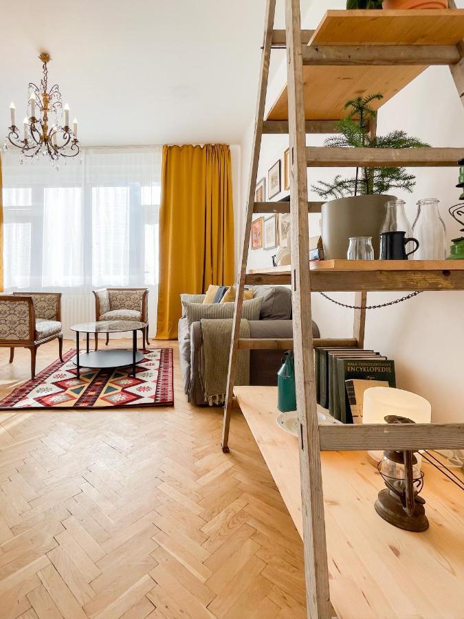 Turnkey I Vintage Terrace Apartment براغ المظهر الخارجي الصورة
