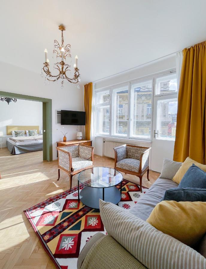 Turnkey I Vintage Terrace Apartment براغ المظهر الخارجي الصورة
