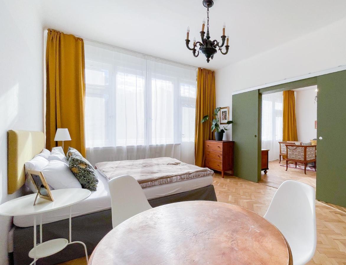 Turnkey I Vintage Terrace Apartment براغ المظهر الخارجي الصورة